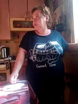 Snapshot of oksana72 chatting on 09-19-25, 06:15 oksana72 online show from 09-19-25, 06:15