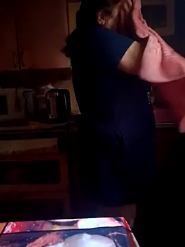 Snapshot of oksana72 chatting on 10-01-25, 07:03 oksana72 online show from 10-01-25, 07:03