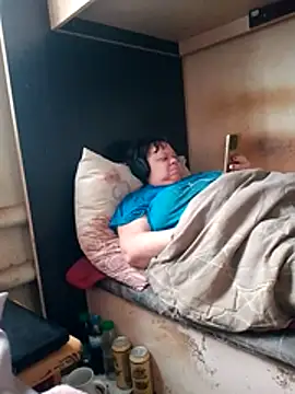 Snapshot of oksana72 chatting on 02-23-26, 09:39 oksana72 online show from 02-23-26, 09:39