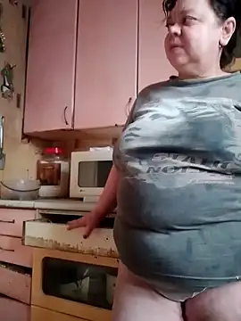 Snapshot of oksana72 chatting on 03-06-26, 08:11 oksana72 online show from 03-06-26, 08:11