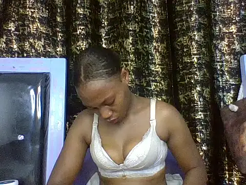 Snapshot of Lovey_daisy15 chatting on 06-28-26, 01:44 Lovey daisy15 online show from 06-28-26, 01:44