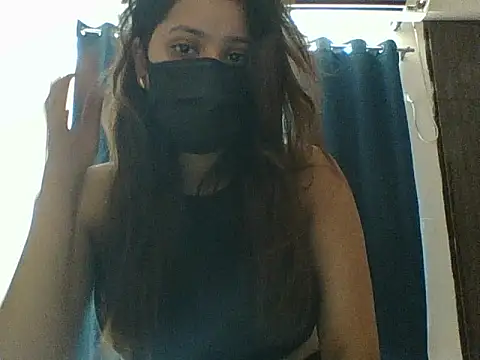 Snapshot of luvruhi chatting on 06-10-26, 07:51 luvruhi online show from 06-10-26, 07:51