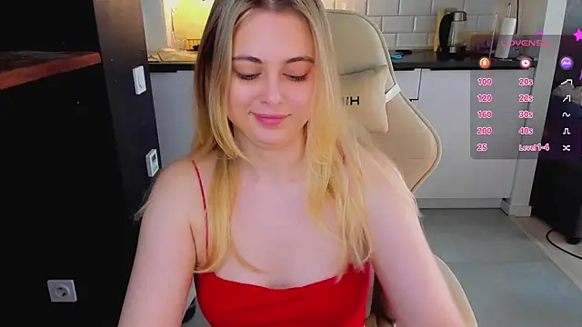 Snapshot of blonde_kellyy chatting on 07-05-26, 04:07 blonde kellyy online show from 07-05-26, 04:07