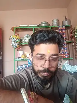 Snapshot of Desindianbull69 chatting on 06-12-26, 03:27 Desindianbull69 online show from 06-12-26, 03:27