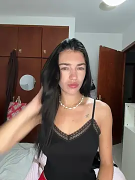 adrianaasoler online show from 06-10-26, 08:24