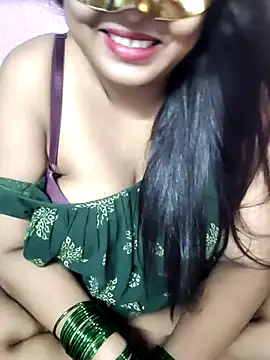 Snapshot of SWEETY-099 chatting on 07-26-26, 04:31 SWEETY-099 online show from 07-26-26, 04:31