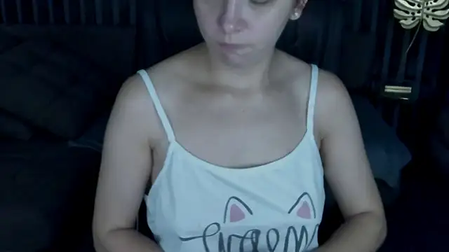 Livia Shy online show from 07-14-26, 06:02