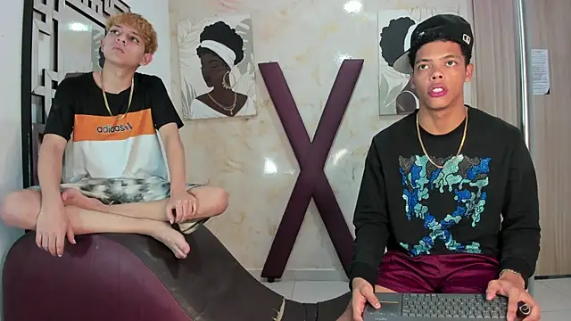 BLACK AND WHITET online show from 07-18-26, 01:32
