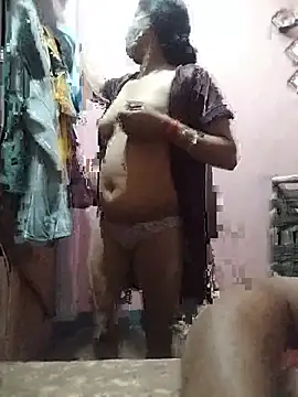 House girl22 online show from 07-03-26, 04:57