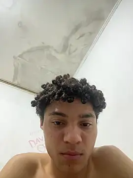 Guilhermesousaferro online show from 06-13-26, 05:49