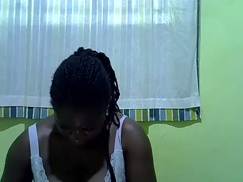 Snapshot of CURVY-CORAZZON chatting on 07-20-26, 10:39 CURVY-CORAZZON online show from 07-20-26, 10:39