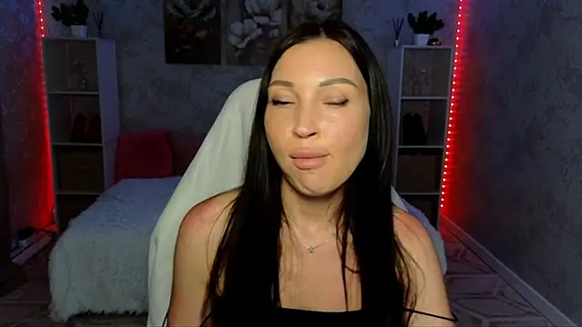 NikoleMills online show from 06-10-26, 07:07