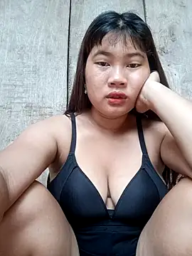Snapshot of Emelyzz chatting on 06-25-26, 12:21 Emelyzz online show from 06-25-26, 12:21