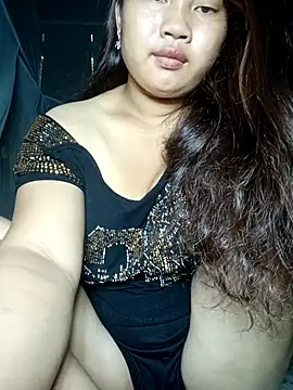 Snapshot of Emelyzz chatting on 07-12-26, 11:07 Emelyzz online show from 07-12-26, 11:07