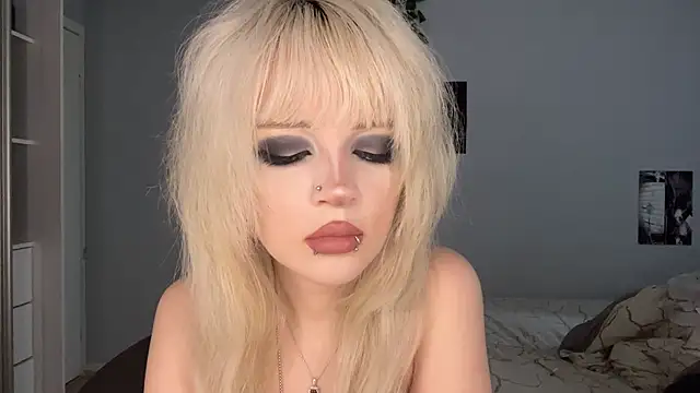 Velvets Vixens01 online show from 08-01-26, 11:31