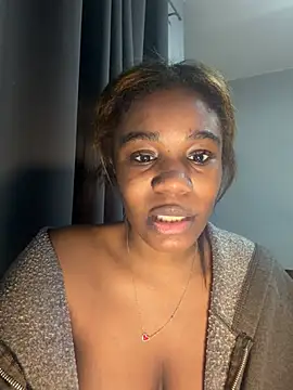Snapshot of soupypie chatting on 06-14-26, 02:24 soupypie online show from 06-14-26, 02:24