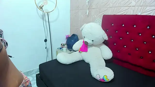 Snapshot of Daniela_Spencerr chatting on 07-18-26, 11:03 Daniela Spencerr online show from 07-18-26, 11:03