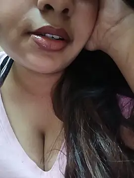 Snapshot of Yashika_Kapoor chatting on 06-11-26, 07:28 Yashika Kapoor online show from 06-11-26, 07:28