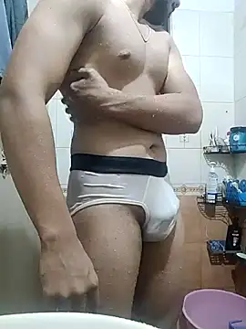 Snapshot of hunkfreakin chatting on 07-01-26, 10:06 hunkfreakin online show from 07-01-26, 10:06