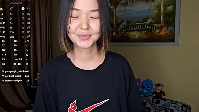 PeachyNoirra online show from 06-12-26, 05:01