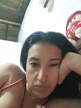 Snapshot of Adriananoir chatting on 06-11-26, 01:05 Adriananoir online show from 06-11-26, 01:05