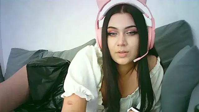 LolaBunnytx online show from 06-16-26, 11:46