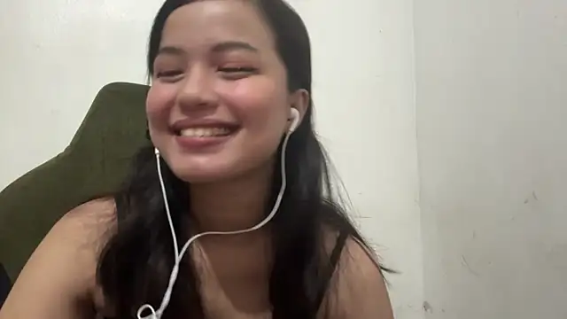 Snapshot of ValerieMyerson chatting on 06-15-26, 01:02 ValerieMyerson online show from 06-15-26, 01:02