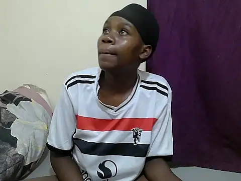 Snapshot of pretty_renor chatting on 06-10-26, 11:57 pretty renor online show from 06-10-26, 11:57