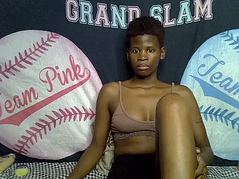Snapshot of Queen_slay2 chatting on 06-17-26, 06:31 Queen slay2 online show from 06-17-26, 06:31