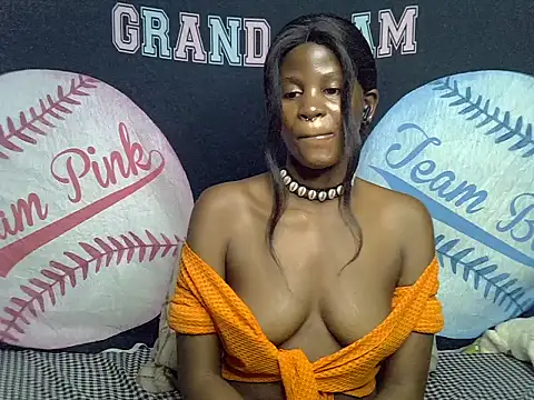 Snapshot of Queen_slay2 chatting on 07-08-26, 07:35 Queen slay2 online show from 07-08-26, 07:35