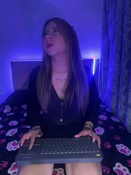 Snapshot of AuraMist_Gold chatting on 07-07-26, 01:59 AuraMist Gold online show from 07-07-26, 01:59