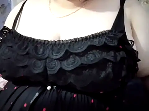 Snapshot of Sara-beela chatting on 07-20-26, 03:36 Sara-beela online show from 07-20-26, 03:36