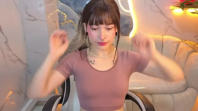 Lily Tx online show from 07-06-26, 12:46