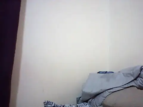 Snapshot of Queen_idd chatting on 07-15-26, 01:00 Queen idd online show from 07-15-26, 01:00
