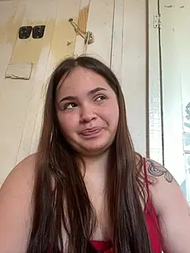 Snapshot of bella__hott chatting on 07-28-26, 04:39 bella hott online show from 07-28-26, 04:39