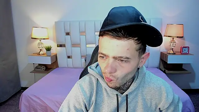 Zeus damian21 online show from 08-04-26, 03:43