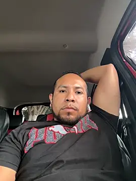 Snapshot of luis8888hdz chatting on 06-12-26, 05:01 luis8888hdz online show from 06-12-26, 05:01