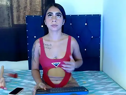 Snapshot of HelenDavied chatting on 07-30-26, 10:31 HelenDavied online show from 07-30-26, 10:31