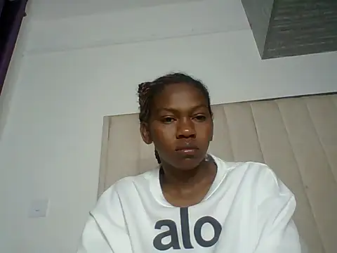 sexy aurora444 online show from 06-19-26, 02:38