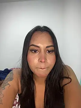 Luisamorena online show from 07-23-26, 09:24