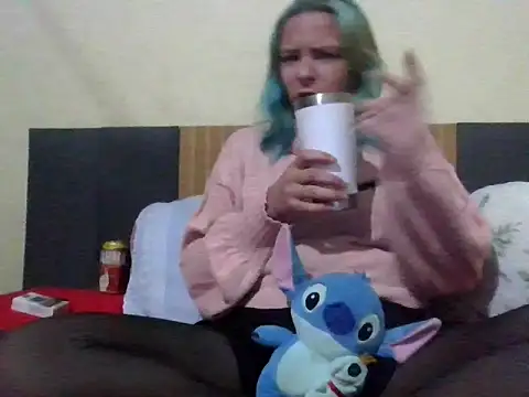 Snapshot of Stich_Linda chatting on 06-14-26, 05:42 Stich Linda online show from 06-14-26, 05:42