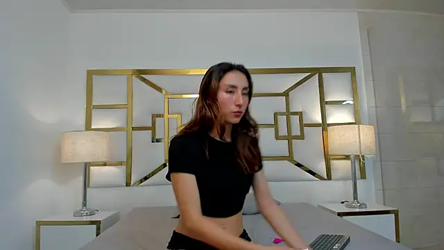 VivieneLuxe online show from 07-10-26, 03:44