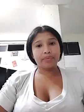 Snapshot of Nati_linda chatting on 06-17-26, 03:31 Nati linda online show from 06-17-26, 03:31