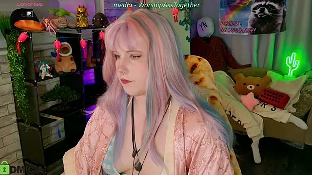 Snapshot of Candy-yeah chatting on 07-18-26, 01:10 Candy-yeah online show from 07-18-26, 01:10