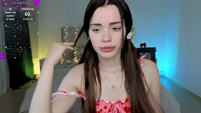 Little cuti1e online show from 06-23-26, 10:02