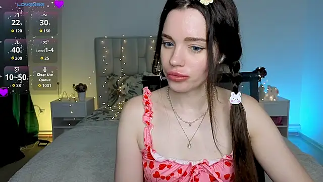 Little cuti1e online show from 06-24-26, 10:14