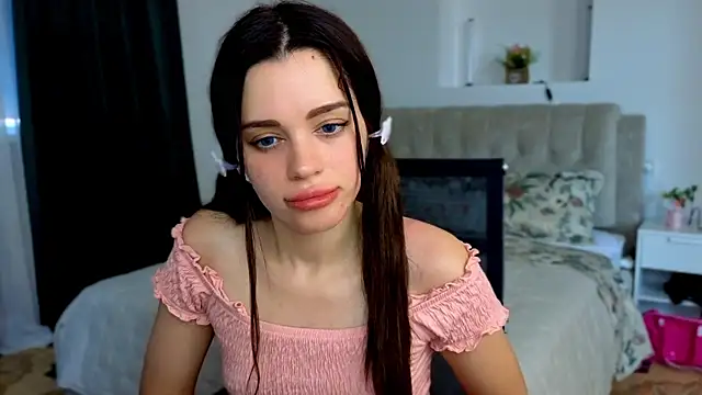 Little cuti1e online show from 06-29-26, 10:10