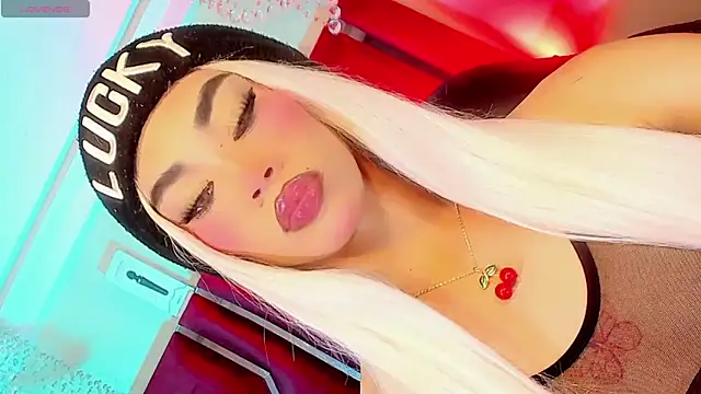 Dafnne-xxx online show from 06-16-26, 10:01