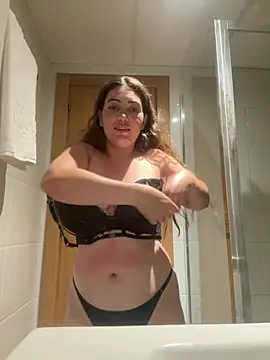 Snapshot of -Malina- chatting on 07-03-26, 10:38 -Malina- online show from 07-03-26, 10:38
