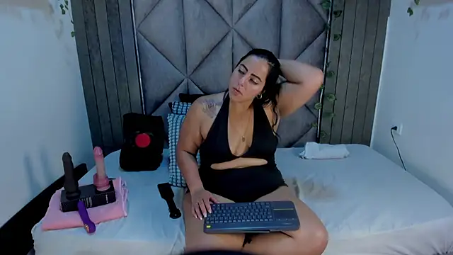 ShelyEvans   online show from 07-07-26, 12:13
